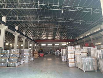 Guangzhou BetterCan Industry and Trade Co., Ltd. linea di produzione in fabbrica
